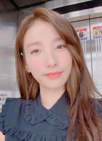 레인보우 출신 지숙, 화사한 비주얼 뽐낸 셀카 '눈길'
