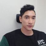 '뭉쳐야찬다 새멤버' 배구선수 김요한, 듬직한 상체 자랑하는 셀카 눈길