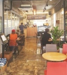 [미소365]인기 떡카페 담장옆에 국화꽃·메고지고·로야디