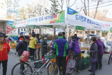 저렴한 가격의 농축산물 장바구니에 가득
