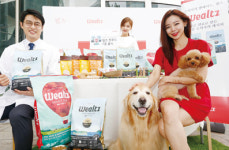 웰츠, 반려동물 건강 최적화…펫푸드 7종 선봬