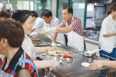 순천광양축협, 복지시설에 삼계탕 나눔 훈훈