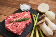 [Issue+] 소고기 등급제 개편 9개월, 무엇이 달라졌나 - 한우 출하월령 1개월 이상 감소…실제효과는 더 지켜봐야