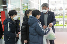 농협하나로마트 창동점, 스마트 팜 수확 체험 행사 실시