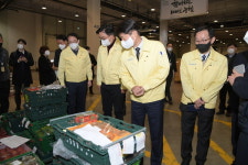김강립 식약처장, 농협안성농식품물류센터 위생·방역 현장점검