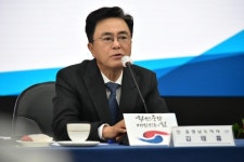 에듀밋논산지사 | 김태흠 충남지사, "'국방·군수산업' 중심지 논산... 투트랙 전략으로 육성"