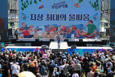 폭염도 잠재웠다 제18회 정남진 장흥 물축제 지난 3일 마침표
