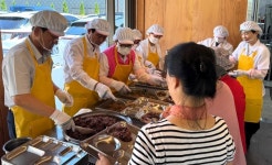 진주문산농협, 농협진주시지부·고주모와 지역 어르신에 사랑의 무료급식 봉사