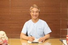 다락방 소녀의 치아교정 이야기 [권순용 원장 칼럼]