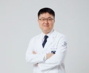 쉽게 발병될 수 있는 오십견, 치료는 어떻게? [김광일 원장 칼럼]