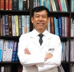 틱증상 의심된다면, 적절한 치료와 관리가 중요 [김범경 원장 칼럼]