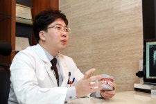 치과 치아교정 오래 걸린다? 교정 종류별 차이점과 주의점 [이상준 원장 칼럼]