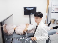 테니스 엘보, 일상생활 속 무리한 힘 반복되면 발병하기 쉬워 [봉현종 원장 칼럼]