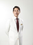 지긋지긋한 눈물, 눈물흘림증 치료하려면? [이종욱 원장 칼럼]