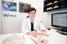성공적인 가슴성형을 원한다면 안전성에 유의해야 [이선구 원장 칼럼]