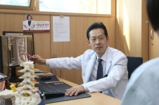 발끝까지 전해지는 허리통증, 좌골신경통 [정상기 원장 칼럼]