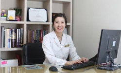 교통사고후유증 방치하면 위험, 원인불명 통증 개선 방법은? [허영현 원장 칼럼]