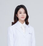 힐 신다 변형된 발 무지외반증, 한방치료 방법은?[김현아 원장 칼럼]