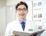 스트레스 유발하는 안면홍조, 원인 파악이 중요 [조재명 원장 칼럼]