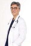 타는 듯한 속쓰림 유발하는 위궤양, 정기적인 내시경 검사 필요 [오명기 원장 칼럼]