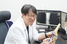 무리한 운동이 불러오는 어깨 회전근개파열, 조기 치료가 중요 [정새롬 원장 칼럼]