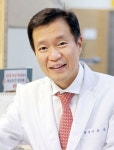 휴가철 장거리 운전으로 인한 허리통증, 디스크 의심해봐야 [이동걸 원장 칼럼]
