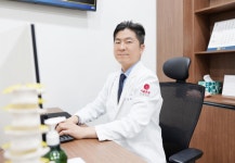 갑자기 손목에 힘 빠진다면 손목터널증후군 의심 [손정희 원장 칼럼]