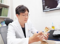 퇴행성 변화 및 잘못된 자세로 인한 목디스크, 조기 치료해야 [서종민 원장 칼럼]
