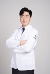 갑작스런 어깨통증, 밤잠 못 이룰만큼 심하다면 석회성건염 의심해야 [조우종 원장 칼럼]