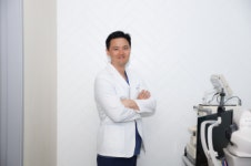 다초점 백내장 수술, 적절한 안과 치료 타이밍 놓지지 않아야 [우성욱 원장 칼럼]