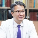 구강 질환 없는데 계속되는 입냄새, 장기 기능 저하 의심해봐야 [강기원 원장 칼럼]