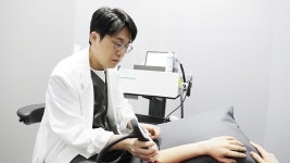 만성 통증으로 이어질 수 있는 근골격계 질환, 체외충격파 치료 도움 [박상원 원장 칼럼]