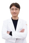 목, 어깨 통증에 두통까지? 목디스크 의심해야 [정연호 원장 칼럼]