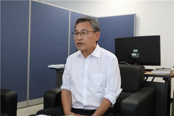 서울시교육감 보궐 선거, 정근식 후보의 활발한 캠프 활동과 TV 대담회 논란