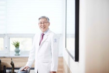 제사 준비 전, 허리 점검…척추협착증 환자 주의 필요 [김기택 원장 칼럼]