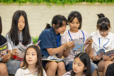 롯데장학재단, 인천 초등학교 53곳에 도서 7,755권 전달-독서문화 확산 지원