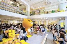 Kakao shop arrives in Gangnam