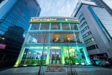 안마의자 체험에 최고급 요리까지 카페 드 바디프랜드 청담, 복합힐링공간으로 각광