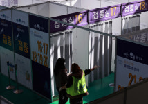 병원·요양원서 코로나19 집단감염 잇따라…확진자 34.5% 감염경로 파악 중