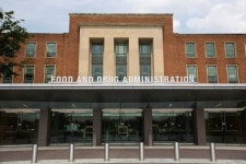 美 中서 한 임상결과 신뢰할 수 없다…中 개발 신약에 우려