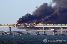 푸틴 역작 러 점령 크림대교서 大폭발 사건...3명 사망