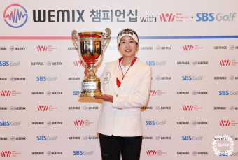 유효주, 위믹스 챔피언십 생애 첫 우승...104번 도전 끝에 정상 차지