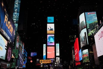 미국 맨하튼 투 타임스 스퀘어 전광판에 HD현대 '디벨론' 등장