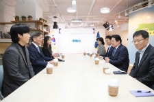 레이저 기술 선도기업 ㈜이오테크닉스, FC안양에 5000만원 기부