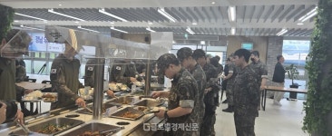 경남함안군 제39보병사단서 군장병 수산물데이 행사 개최