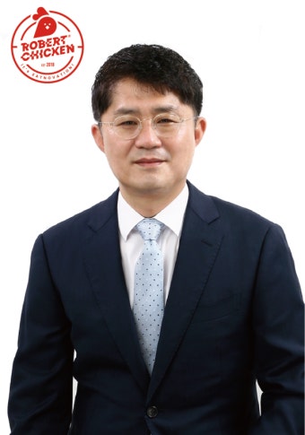 로봇 치킨 '로보아르테' 제너시스비비큐 백영호 前 대표 영입