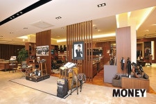 여성 럭셔리 승마복의 진수를 보여드립니다.