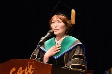 중앙대 ‘약사 유튜버’ 진정주 동문 명예박사 학위 수여