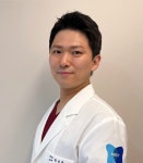 임플란트를 통한 전악 수복으로 씹는 즐거움과 웃음 다시 찾는다