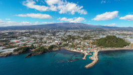 드론으로 촬영한 제주포구와 마을 전경